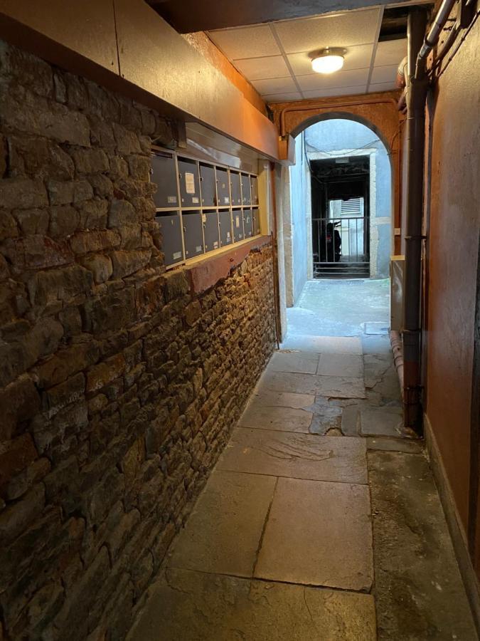 Appartement Cosy Et Moderne En Plein Coeur Du Centre Ville Mâcon Eksteriør billede